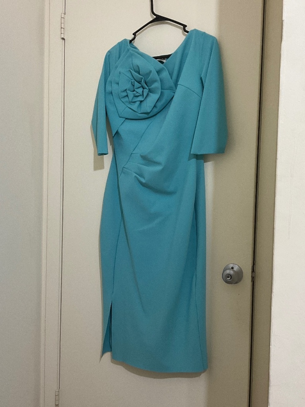 CHIARA BONI LA PETITE ROBE Large Flower Sheath Dress In 550 Turquoise - Picture 3 of 7
